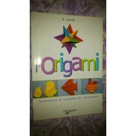 L'origami : techniques et modèles de réalisations