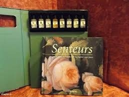 senteurs : une histoire parfumée de l'antiquité à nos jours